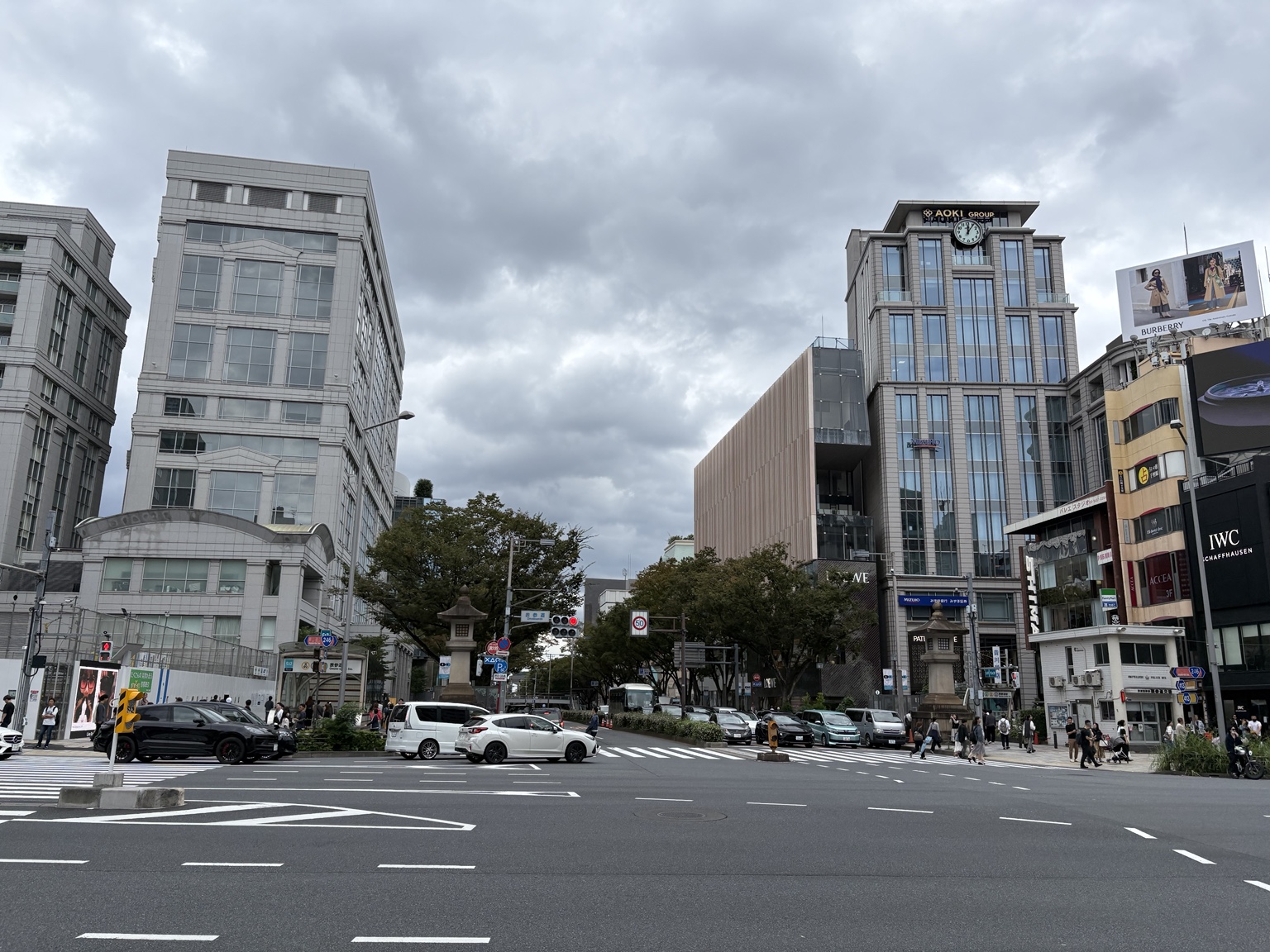 Omotesando avenue seen from the intersection with Aoyama-dori