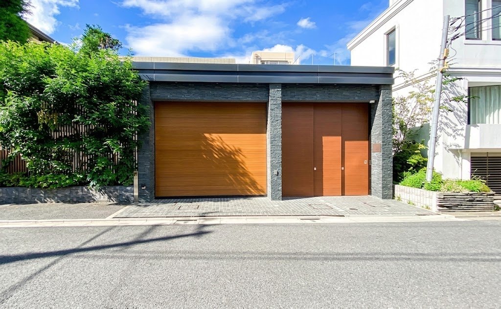 Prestige Garden Shirokane Chojamaru exterior