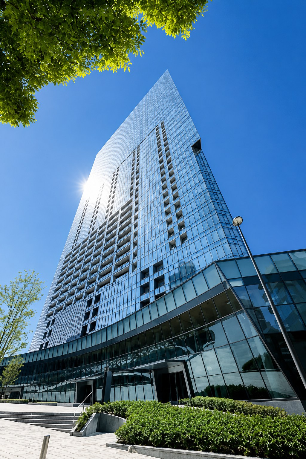 la-tour-shinjuku exterior